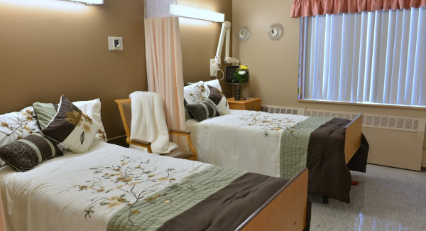 Semi-Private Deluxe Rooms